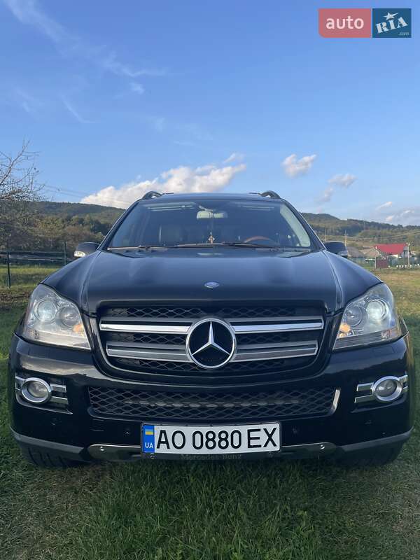 Позашляховик / Кросовер Mercedes-Benz GL-Class 2007 в Сваляві