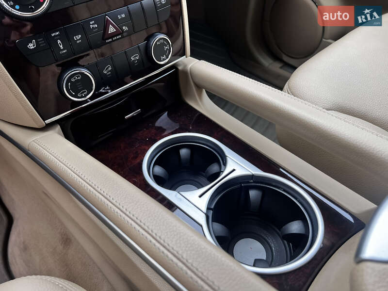 Внедорожник / Кроссовер Mercedes-Benz GL-Class 2009 в Киеве фото 10 Внедорожник / Кроссовер Mercedes-Benz GL-Class 2009 в Киеве