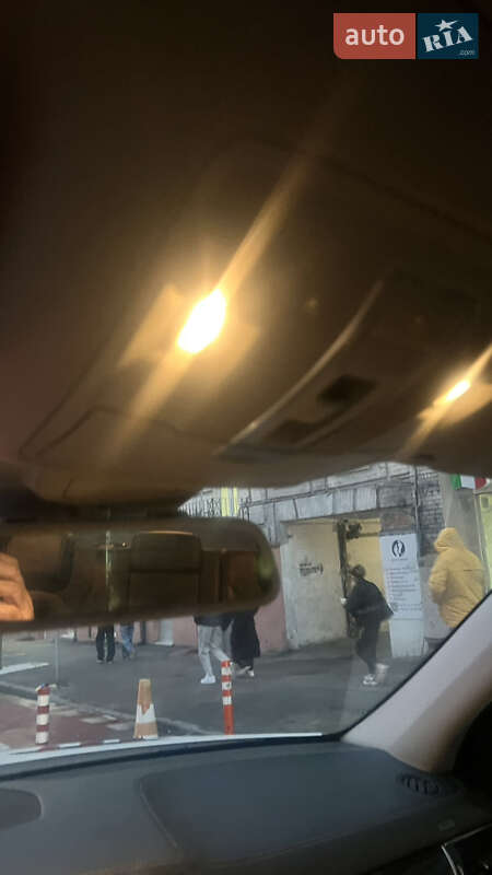 Внедорожник / Кроссовер Mercedes-Benz GL-Class 2015 в Киеве фото 26 Внедорожник / Кроссовер Mercedes-Benz GL-Class 2015 в Киеве