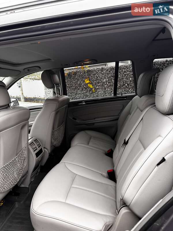Позашляховик / Кросовер Mercedes-Benz GL-Class 2012 в Житомирі фото 36 Позашляховик / Кросовер Mercedes-Benz GL-Class 2012 в Житомирі