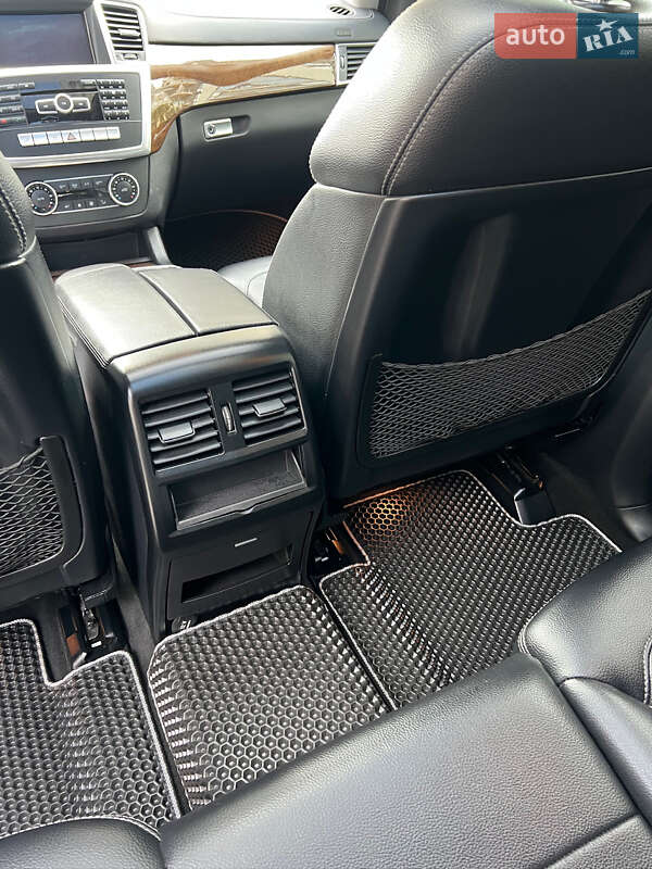 Позашляховик / Кросовер Mercedes-Benz GL-Class 2013 в Рівному