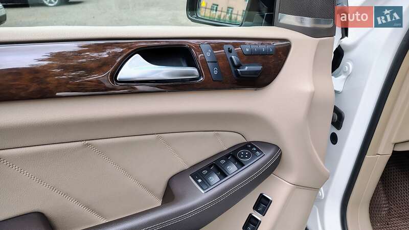 Позашляховик / Кросовер Mercedes-Benz GL-Class 2014 в Києві