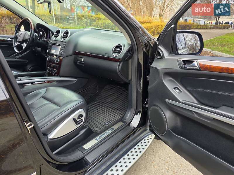 Позашляховик / Кросовер Mercedes-Benz GL-Class 2011 в Дніпрі фото 7 Позашляховик / Кросовер Mercedes-Benz GL-Class 2011 в Дніпрі