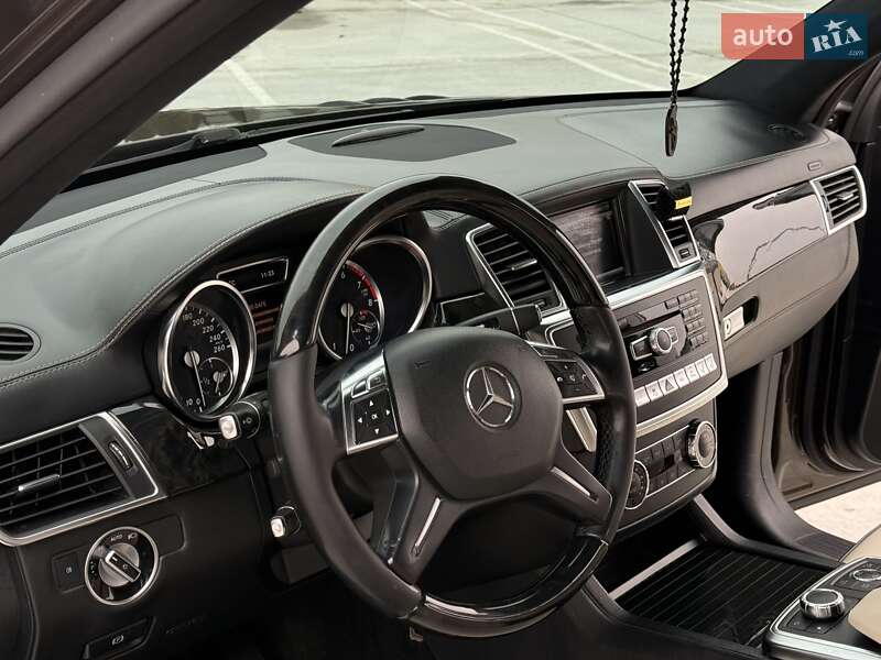 Позашляховик / Кросовер Mercedes-Benz GL-Class 2013 в Звягелі фото 21 Позашляховик / Кросовер Mercedes-Benz GL-Class 2013 в Звягелі