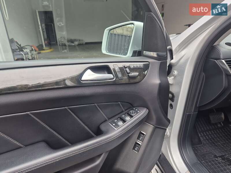 Внедорожник / Кроссовер Mercedes-Benz GL-Class 2015 в Коломые фото 19 Внедорожник / Кроссовер Mercedes-Benz GL-Class 2015 в Коломые