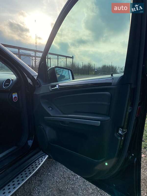 Внедорожник / Кроссовер Mercedes-Benz GL-Class 2011 в Соленом