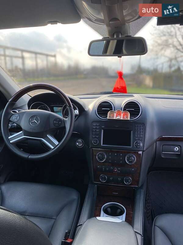 Внедорожник / Кроссовер Mercedes-Benz GL-Class 2011 в Соленом