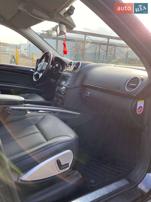 Внедорожник / Кроссовер Mercedes-Benz GL-Class 2011 в Соленом