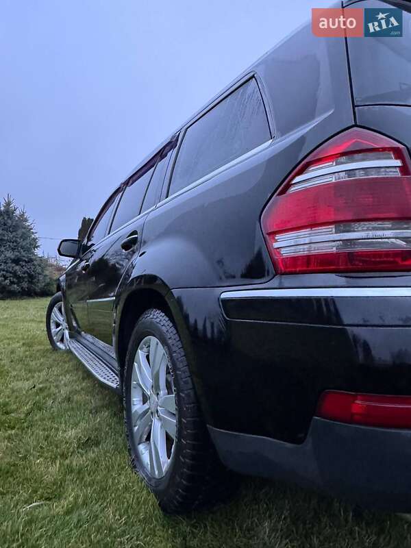 Внедорожник / Кроссовер Mercedes-Benz GL-Class 2009 в Дубно