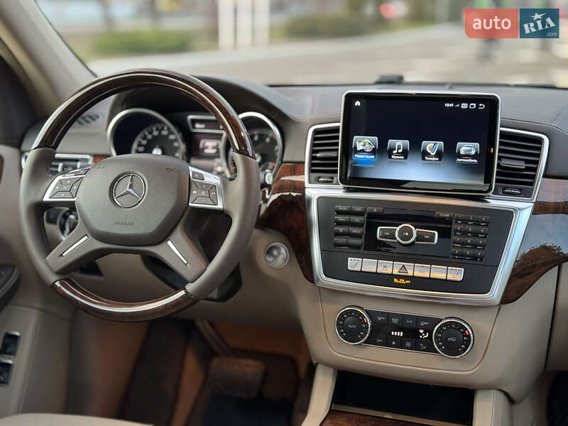 Внедорожник / Кроссовер Mercedes-Benz GL-Class 2016 в Киеве фото 19 Внедорожник / Кроссовер Mercedes-Benz GL-Class 2016 в Киеве