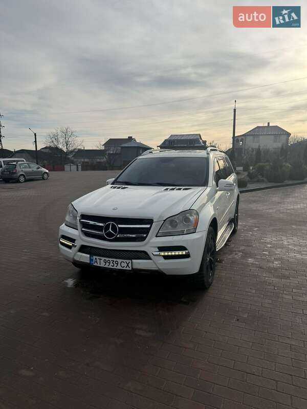 Mercedes-Benz GL-Class 2011