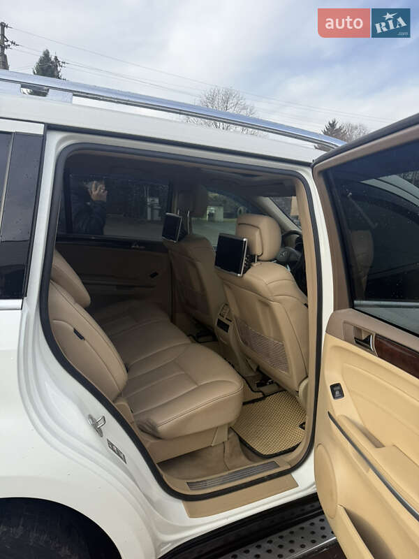 Позашляховик / Кросовер Mercedes-Benz GL-Class 2011 в Городенці