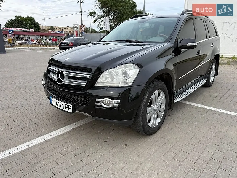 Mercedes-Benz GL-Class