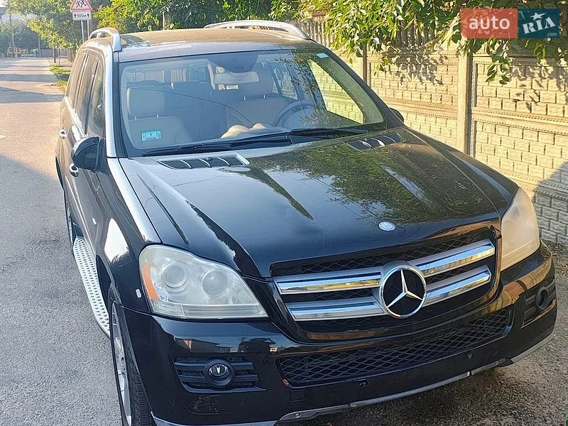 Mercedes-Benz GL-Class