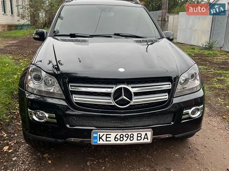 Mercedes-Benz GL-Class