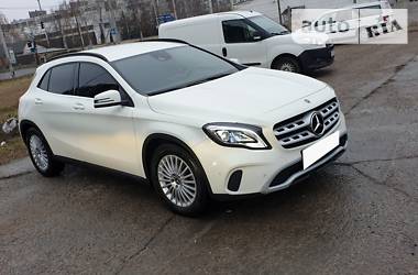 Хетчбек Mercedes-Benz GLA-Class 2017 в 