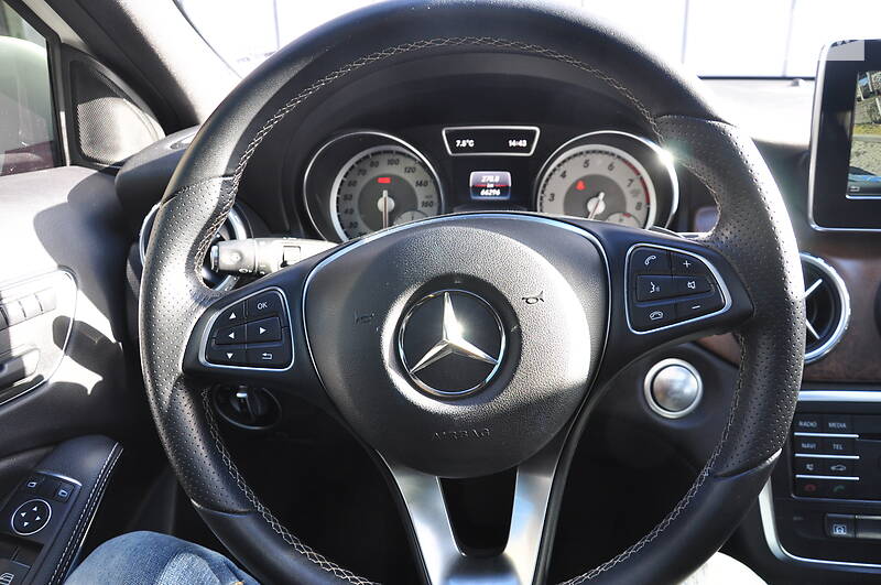 Позашляховик / Кросовер Mercedes-Benz GLA-Class 2016 в Києві