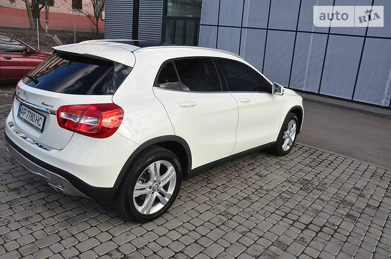 Позашляховик / Кросовер Mercedes-Benz GLA-Class 2016 в Києві