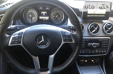 Внедорожник / Кроссовер Mercedes-Benz GLA-Class 2015 в 