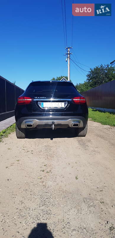 Внедорожник / Кроссовер Mercedes-Benz GLA-Class 2017 в Хмельницком