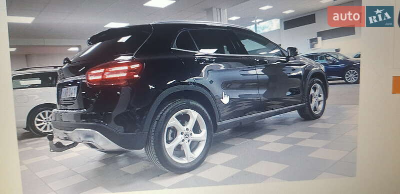 Mercedes-Benz GLA-Class 2017