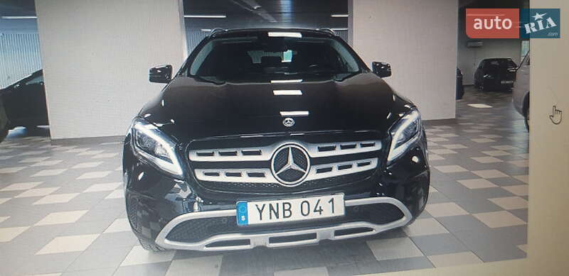 Внедорожник / Кроссовер Mercedes-Benz GLA-Class 2017 в Хмельницком