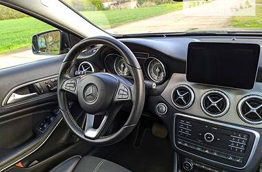 Внедорожник / Кроссовер Mercedes-Benz GLA-Class 2016 в Кривом Роге