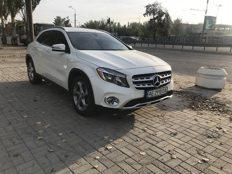 Внедорожник / Кроссовер Mercedes-Benz GLA-Class 2017 в Днепре