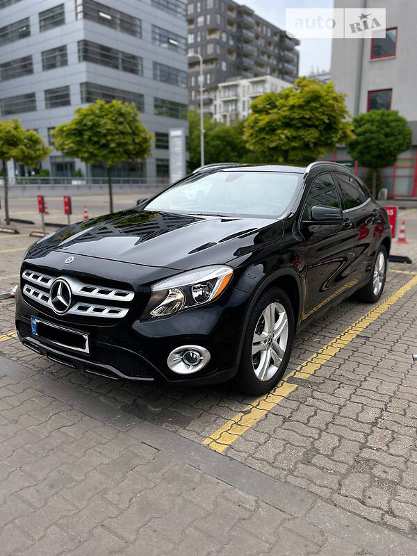 Позашляховик / Кросовер Mercedes-Benz GLA-Class 2018 в Львові