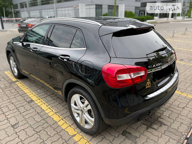 Позашляховик / Кросовер Mercedes-Benz GLA-Class 2018 в Львові