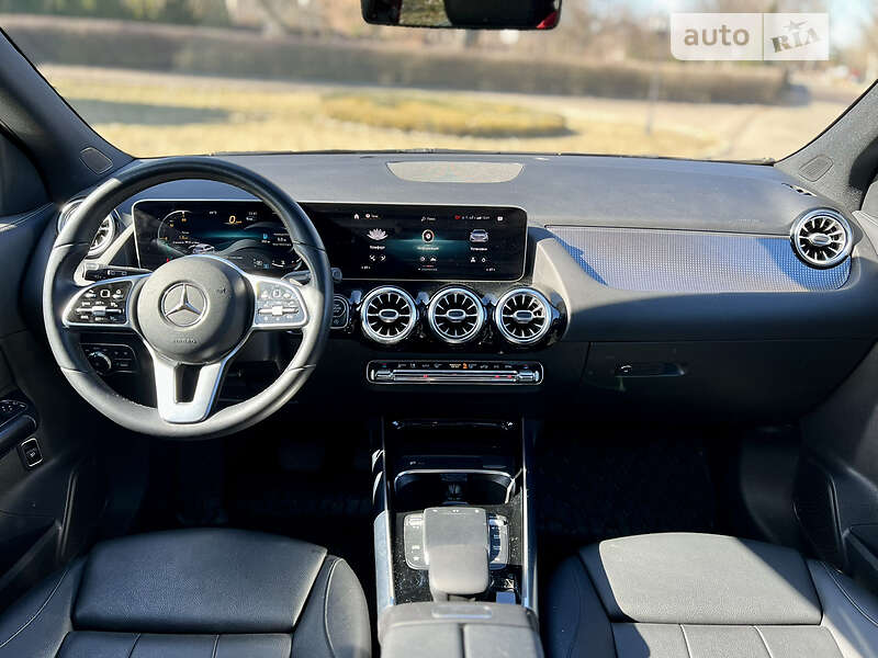 Внедорожник / Кроссовер Mercedes-Benz GLA-Class 2020 в Киеве