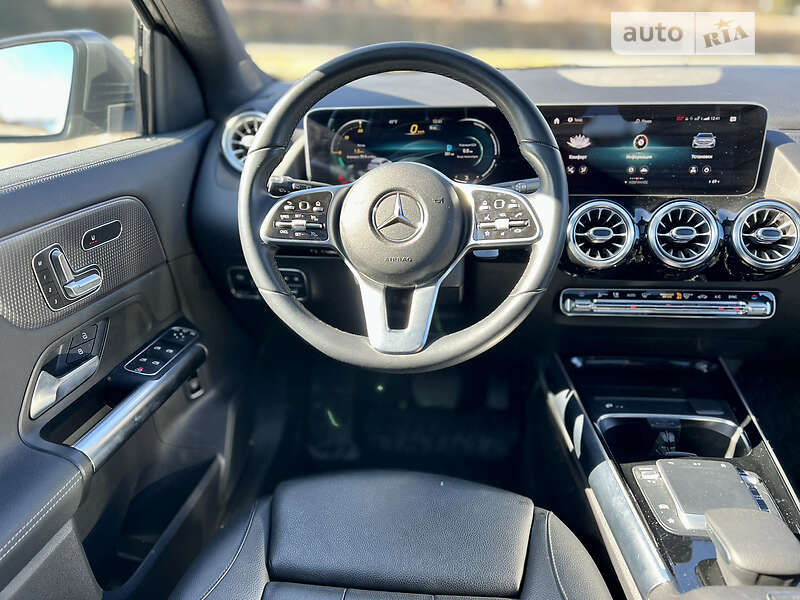 Внедорожник / Кроссовер Mercedes-Benz GLA-Class 2020 в Киеве