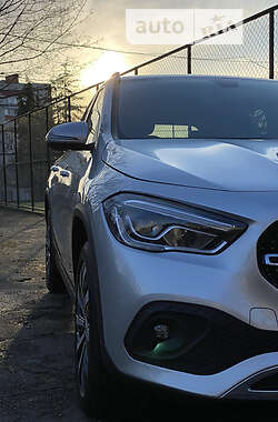 Внедорожник / Кроссовер Mercedes-Benz GLA-Class 2020 в 
