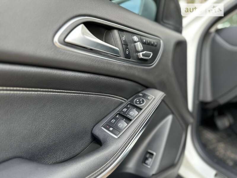 Позашляховик / Кросовер Mercedes-Benz GLA-Class 2019 в Кропивницькому