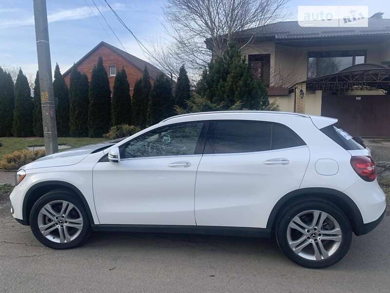 Mercedes-Benz GLA-Class 2019