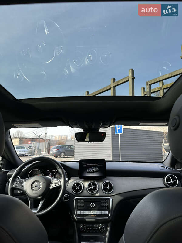Внедорожник / Кроссовер Mercedes-Benz GLA-Class 2019 в Киеве