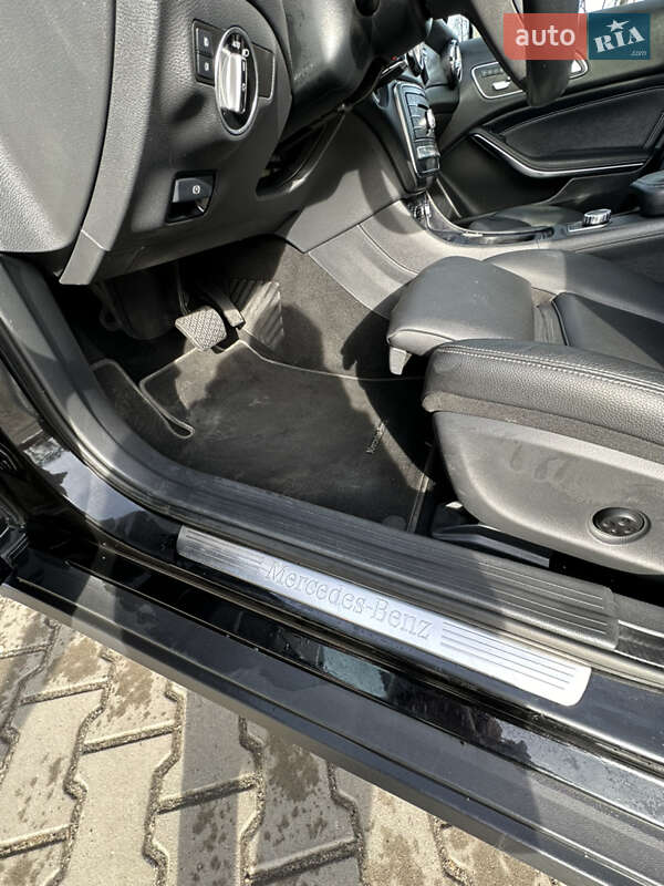 Внедорожник / Кроссовер Mercedes-Benz GLA-Class 2019 в Киеве