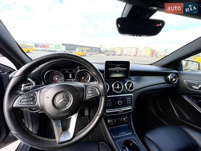 Внедорожник / Кроссовер Mercedes-Benz GLA-Class 2017 в Киеве