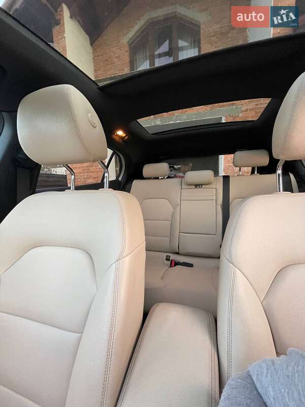 Внедорожник / Кроссовер Mercedes-Benz GLA-Class 2016 в Львове фото 10 Внедорожник / Кроссовер Mercedes-Benz GLA-Class 2016 в Львове