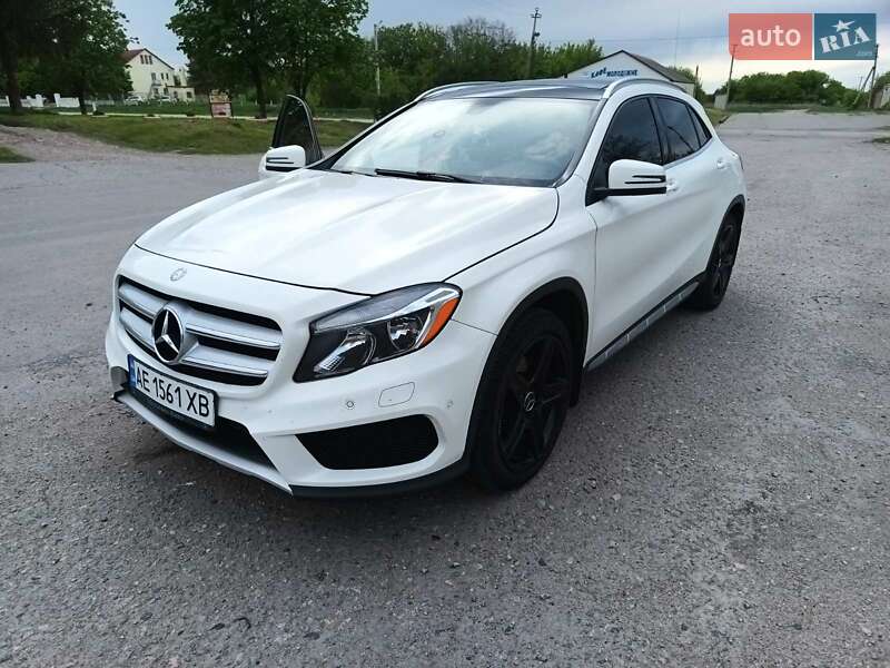 Mercedes-Benz GLA-Class 2015