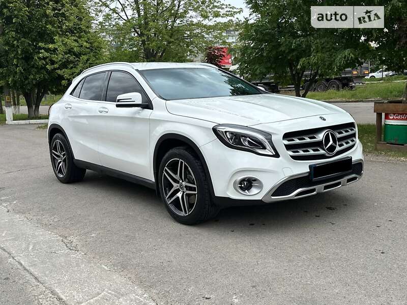 Mercedes-Benz GLA-Class 2019