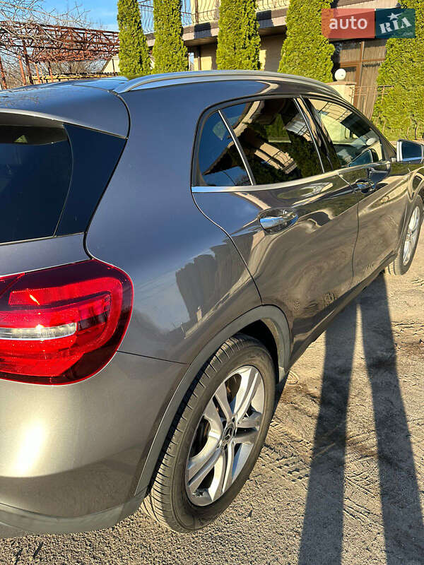 Внедорожник / Кроссовер Mercedes-Benz GLA-Class 2019 в Харькове
