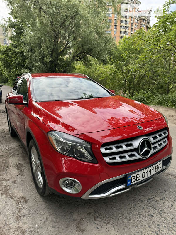 Внедорожник / Кроссовер Mercedes-Benz GLA-Class 2017 в Киеве