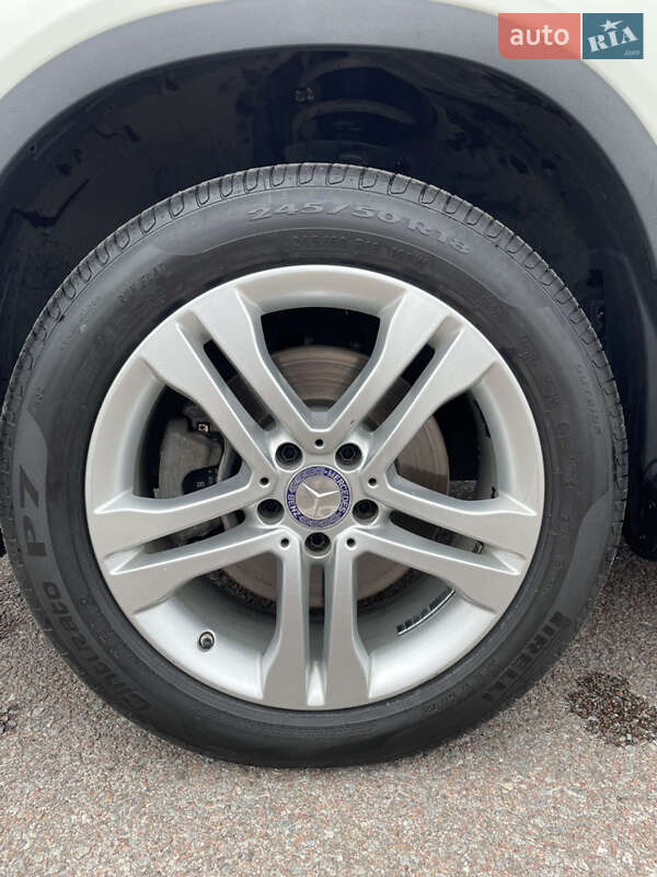 Внедорожник / Кроссовер Mercedes-Benz GLA-Class 2016 в Киеве