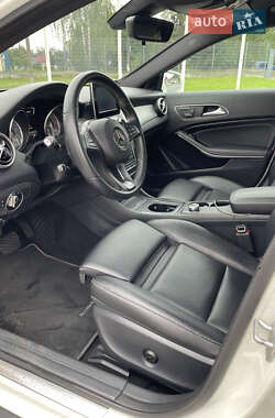 Позашляховик / Кросовер Mercedes-Benz GLA-Class 2016 в 