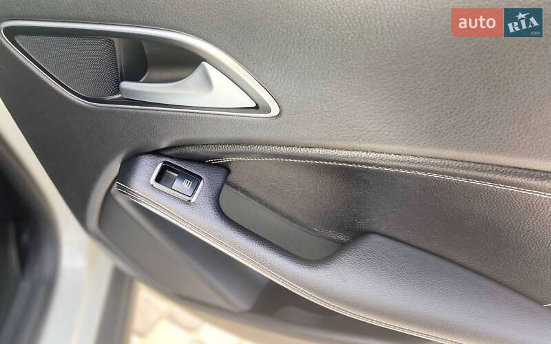 Внедорожник / Кроссовер Mercedes-Benz GLA-Class 2016 в Мукачево