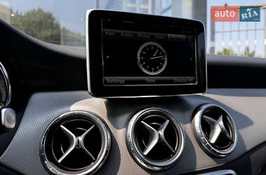 Позашляховик / Кросовер Mercedes-Benz GLA-Class 2015 в 