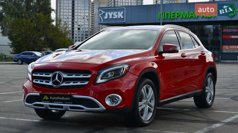 Внедорожник / Кроссовер Mercedes-Benz GLA-Class 2018 в Киеве