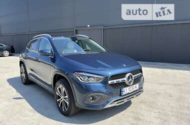 Внедорожник / Кроссовер Mercedes-Benz GLA-Class 2020 в Киеве