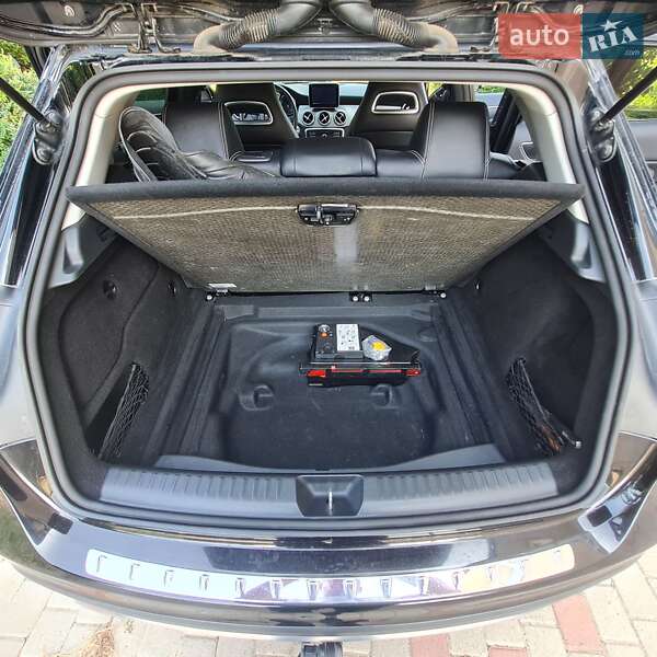 Внедорожник / Кроссовер Mercedes-Benz GLA-Class 2017 в Хмельницком